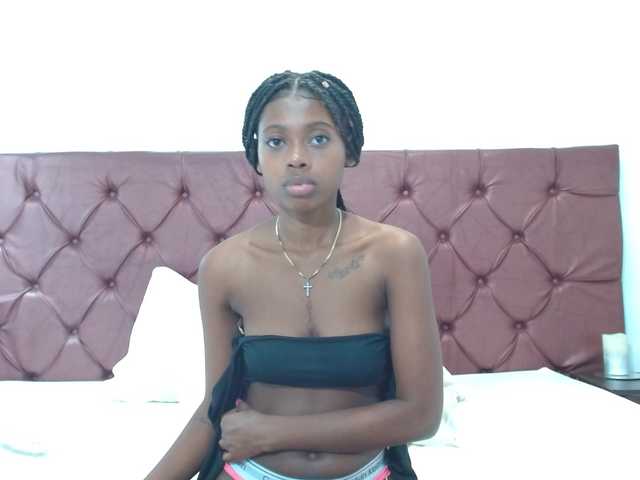 AmaraBennett live cam on BongaCams
