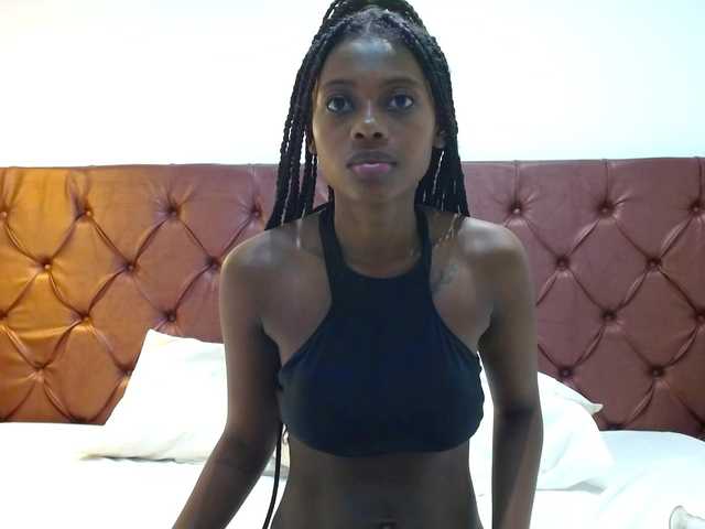 AmaraBennett live cam on BongaCams
