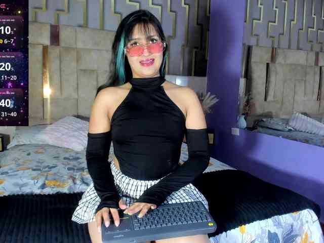 adhara-ruiz webcam
