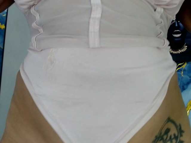 Yasmine-Tapias live cam on BongaCams