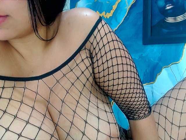 Yasmine-Tapias live cam on BongaCams