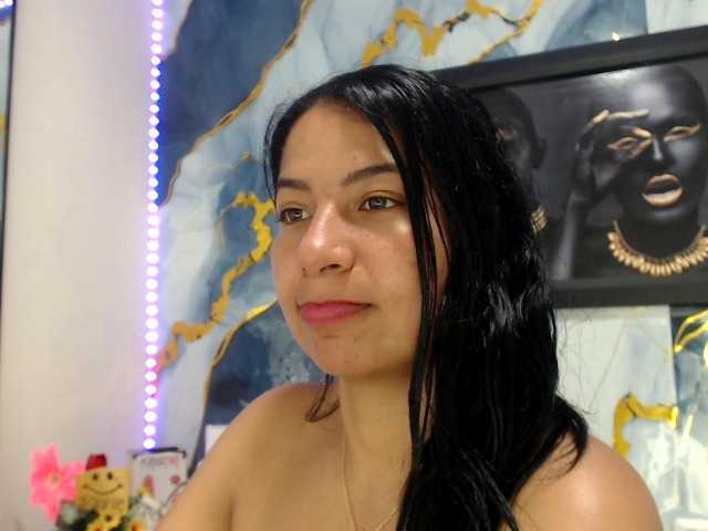 Yasmine-Tapias Прямой эфир на BongaCams