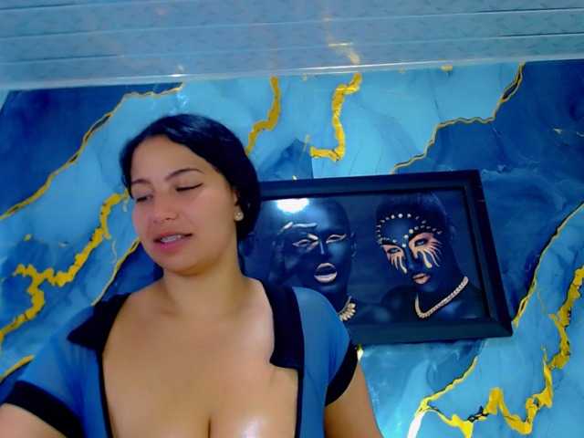 Yasmine-Tapias live cam on BongaCams