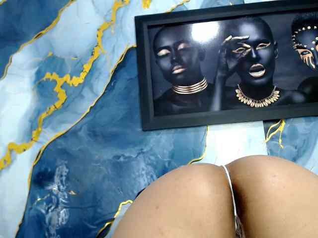 Yasmine-Tapias webcam