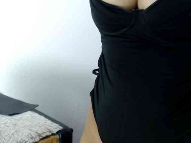 Yasmine-Tapias webcam