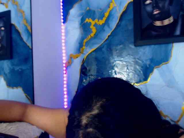 Yasmine-Tapias webcam