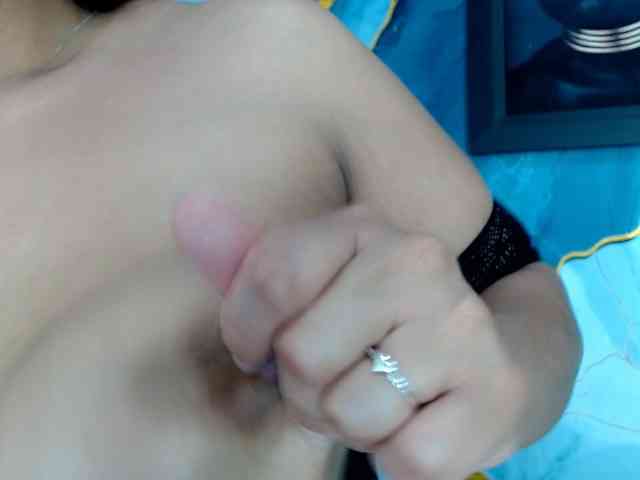 Yasmine-Tapias webcam