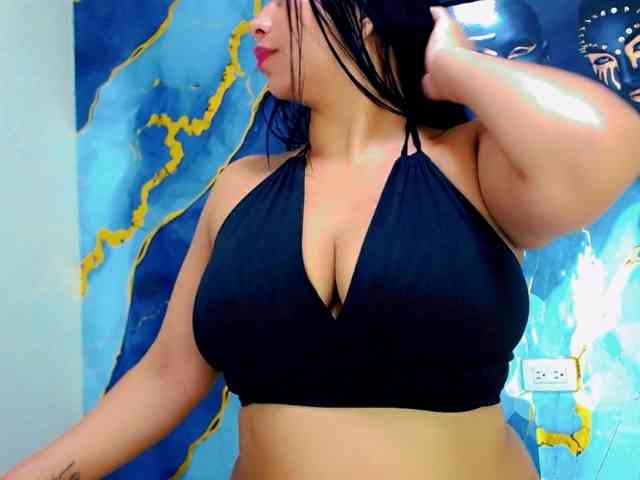 Yasmine-Tapias