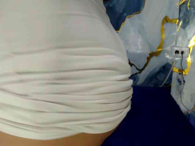 Yasmine-Tapias webcam