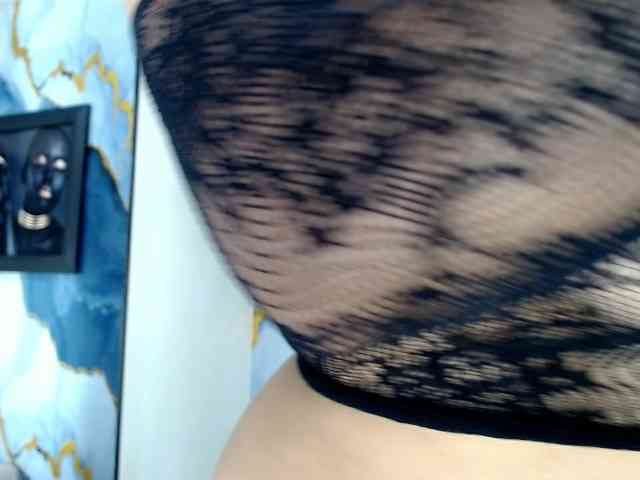 Yasmine-Tapias webcam