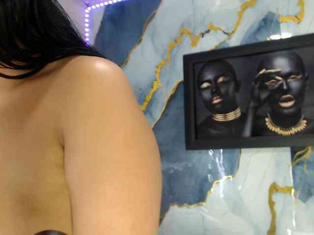 Yasmine-Tapias webcam