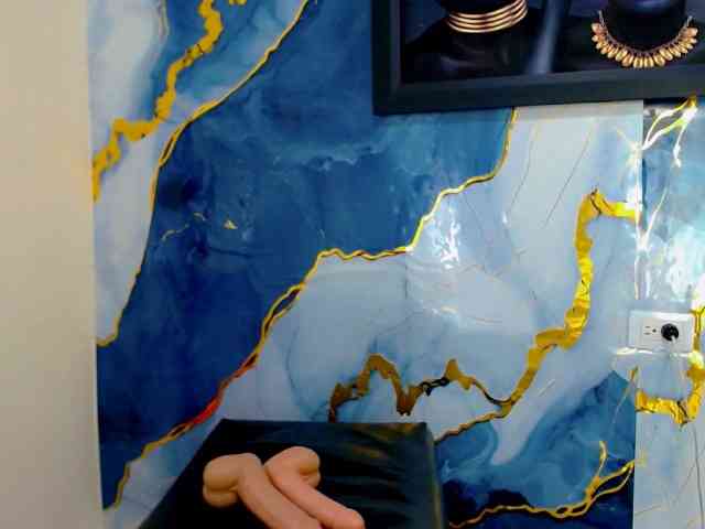 Yasmine-Tapias webcam