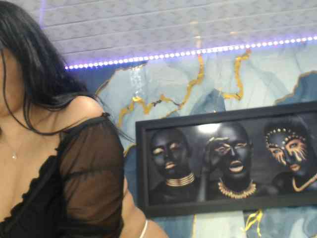 Yasmine-Tapias webcam