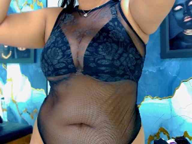 Yasmine-Tapias webcam