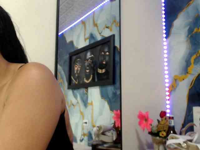 Yasmine-Tapias webcam