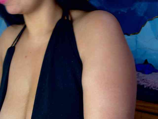 Yasmine-Tapias Yasmine-Tapias