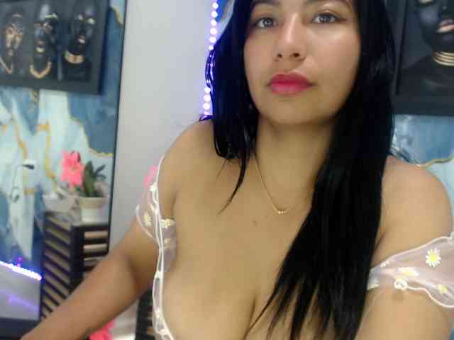Yasmine-Tapias