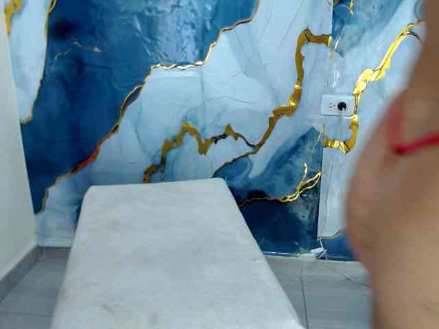 Yasmine-Tapias webcam
