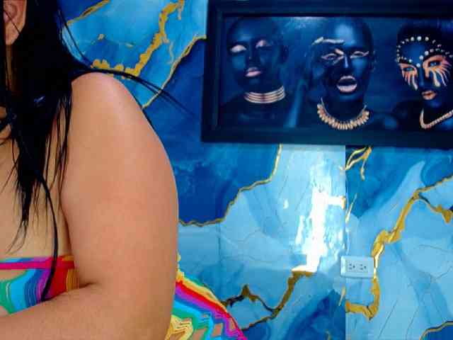 Yasmine-Tapias webcam