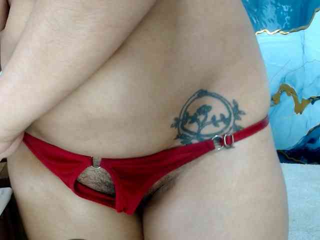 Yasmine-Tapias webcam