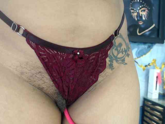Yasmine-Tapias webcam