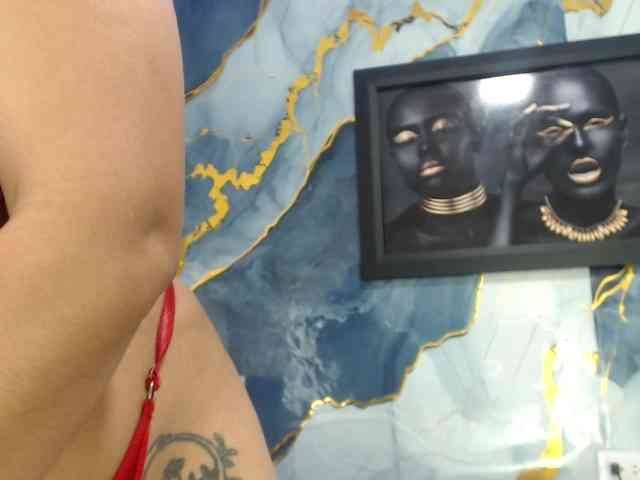Yasmine-Tapias webcam