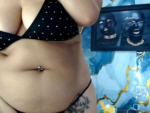 Yasmine-Tapias webcam