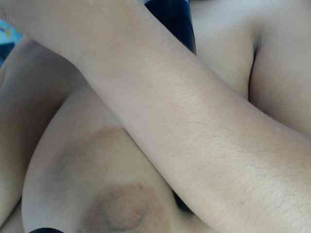 Yasmine-Tapias webcam