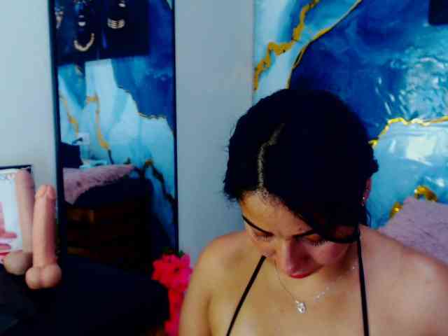 Yasmine-Tapias webcam