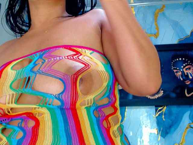 Yasmine-Tapias webcam