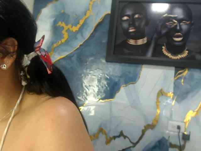 Yasmine-Tapias webcam
