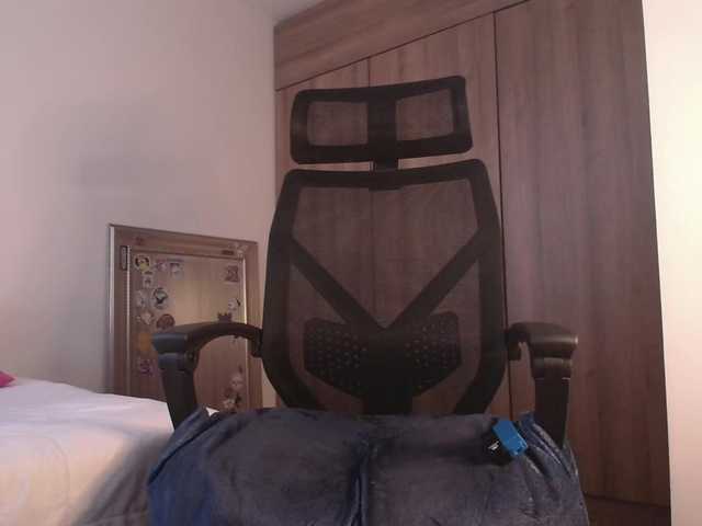 Hornet999 cam en directo en BongaCams