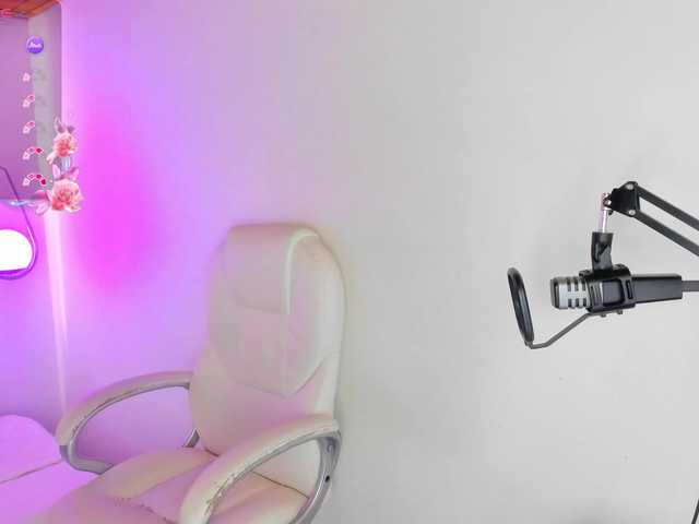 NixieSterling live cam on BongaCams