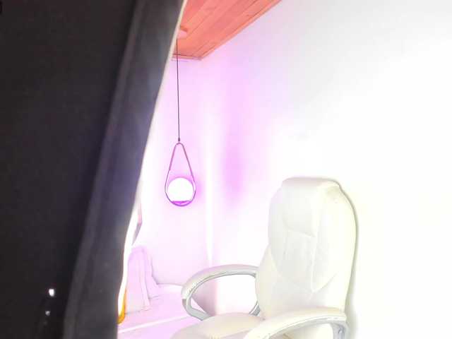 nixiesterling cam belle