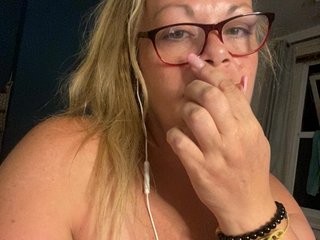 RoxyRed Porn Show