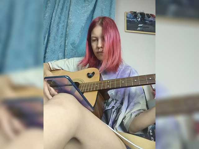 SquirtApril live cam on BongaCams