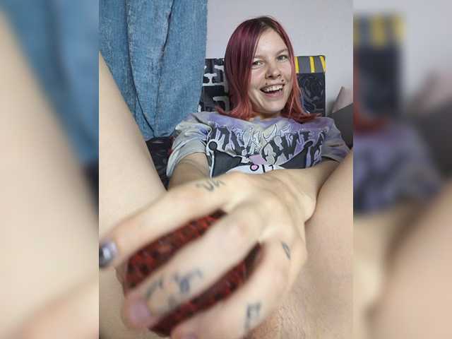 SquirtApril live cam on BongaCams