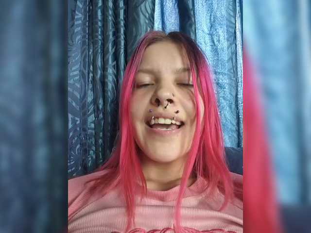 SquirtApril live cam on BongaCams