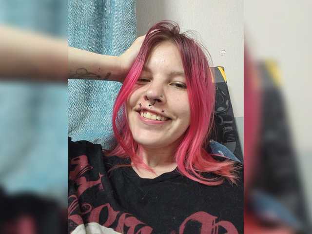 SquirtApril live cam on BongaCams