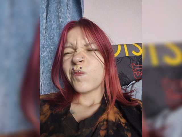 SquirtApril live cam on BongaCams