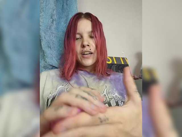 SquirtApril live cam on BongaCams
