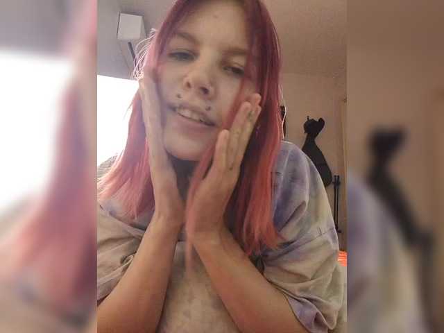 SquirtApril live cam on BongaCams
