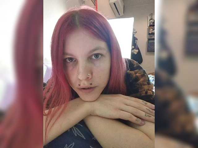 SquirtApril live cam on BongaCams