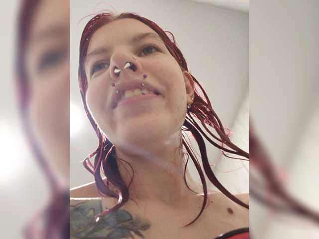 SquirtApril live cam on BongaCams