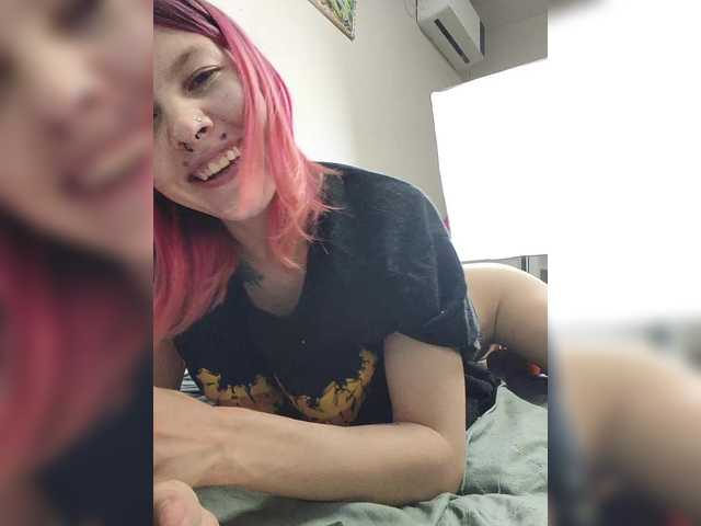 SquirtApril live cam on BongaCams