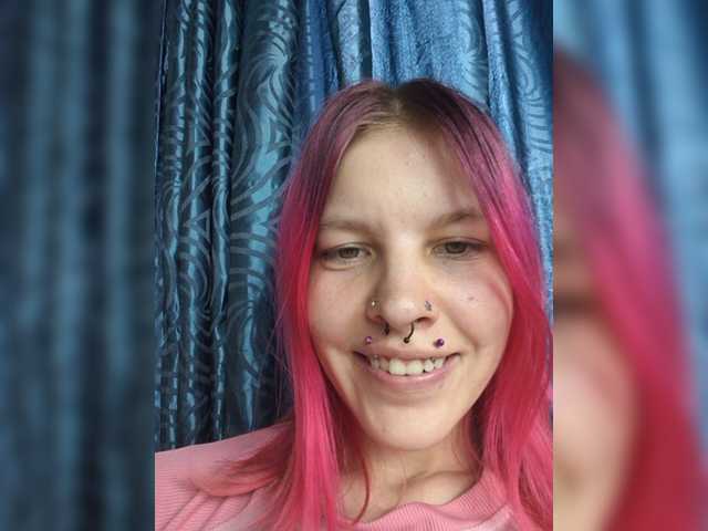 SquirtApril live cam on BongaCams
