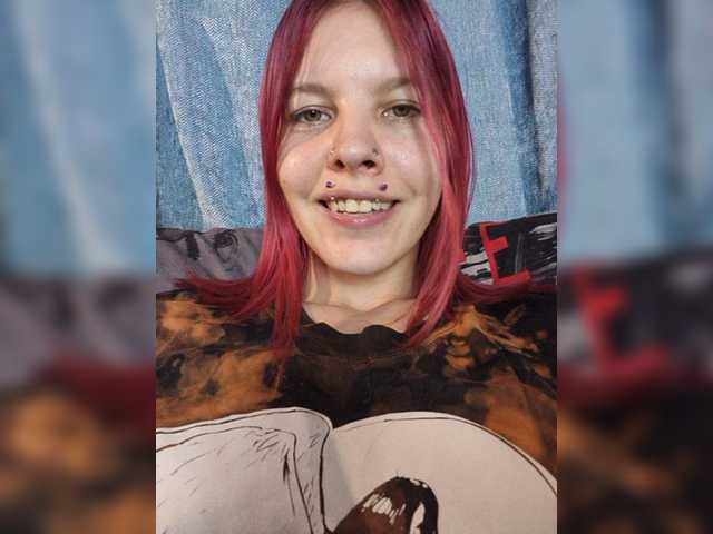 SquirtApril live cam on BongaCams