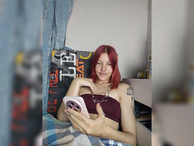 SquirtApril live cam on BongaCams