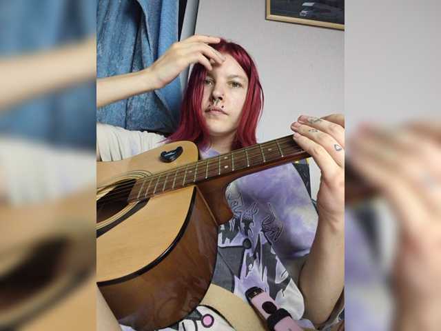 SquirtApril live cam on BongaCams