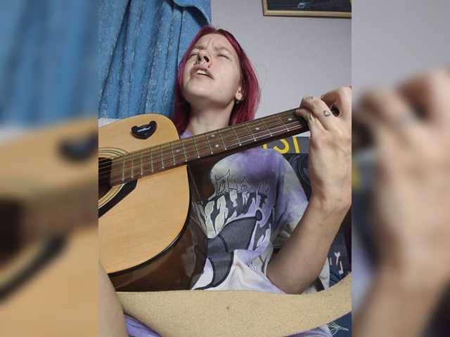 SquirtApril live cam on BongaCams